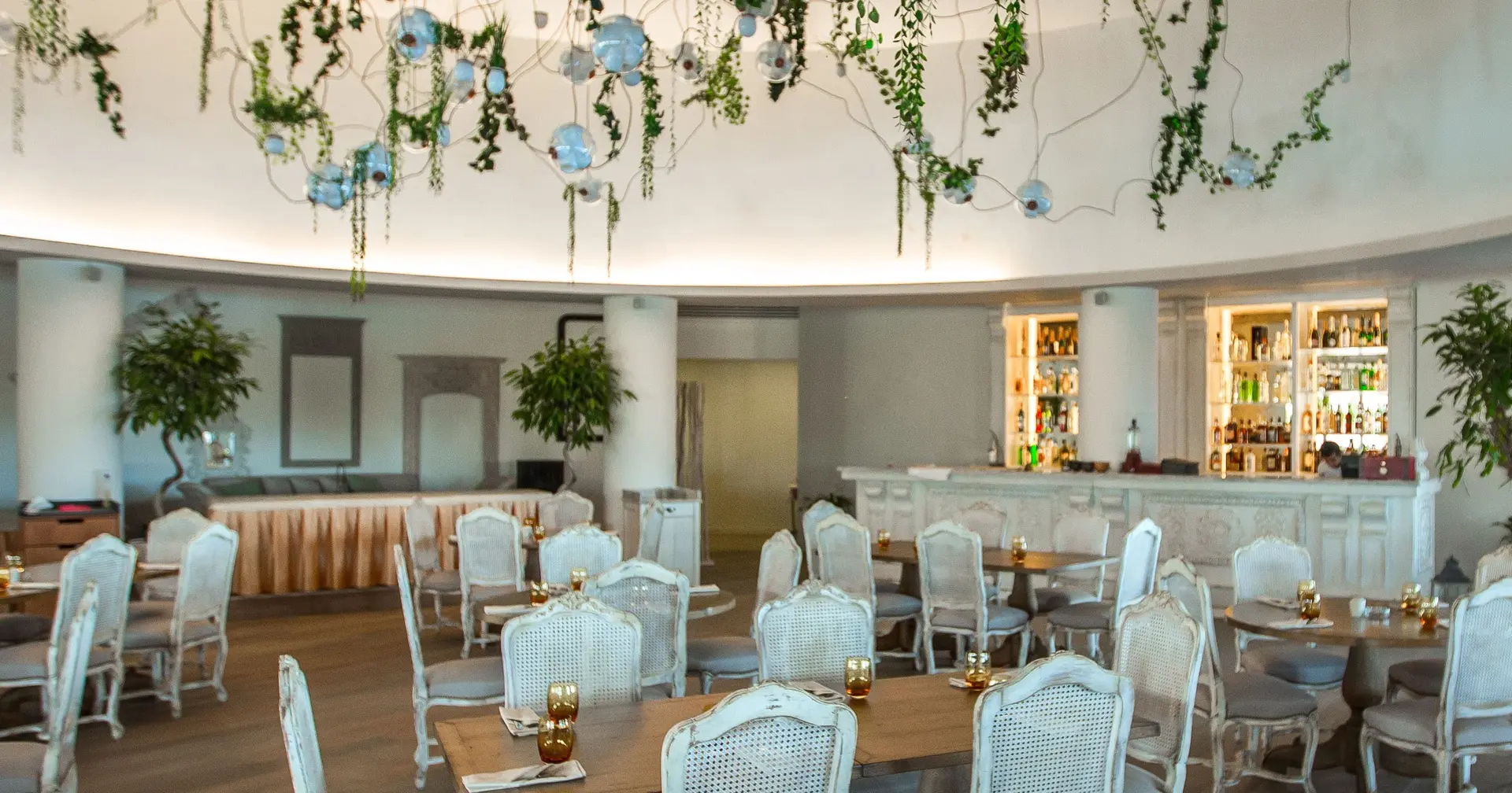 Indoor vs. Outdoor Venues: Finding the Perfect Space for Your Celebration