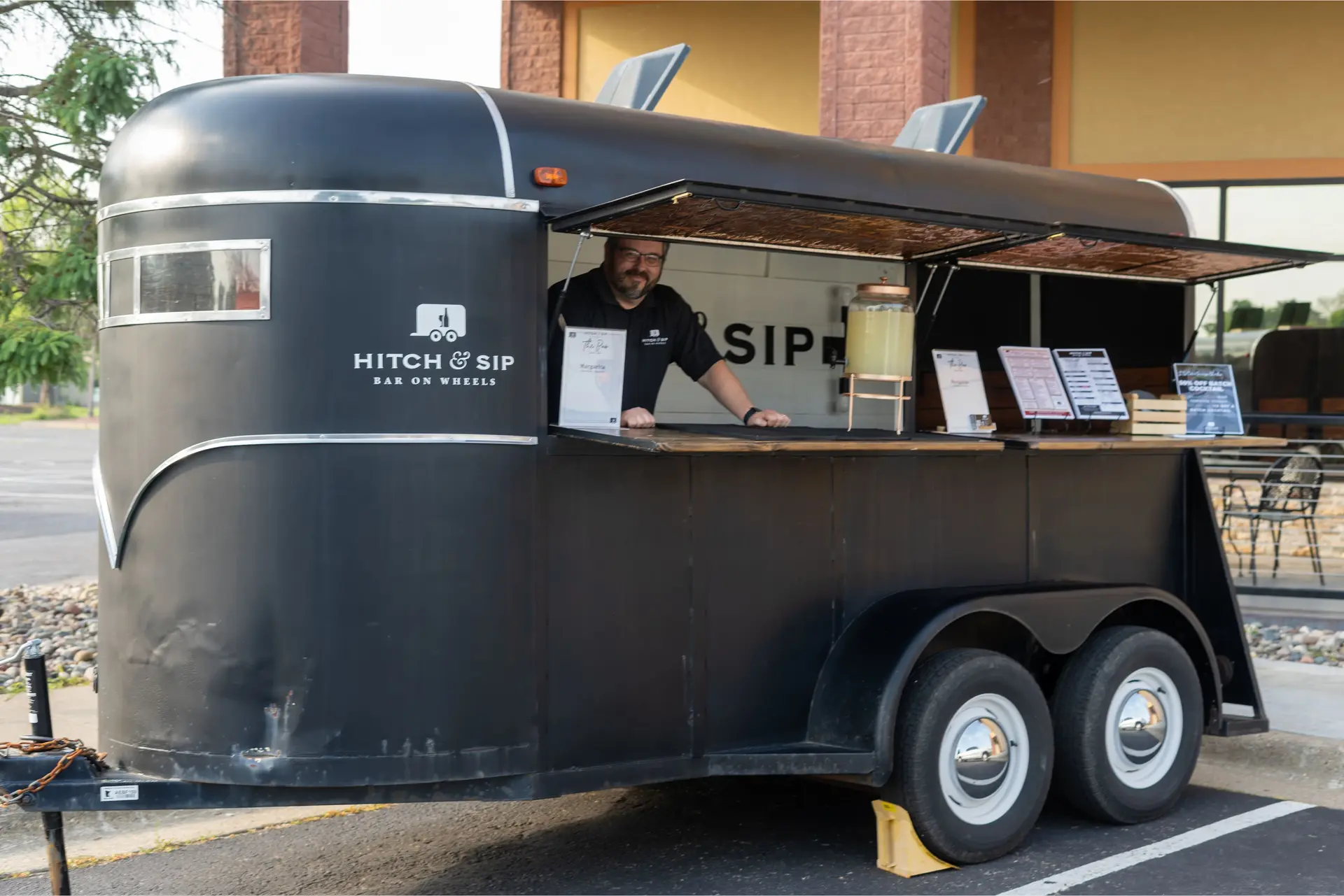 Executive Palm image 2